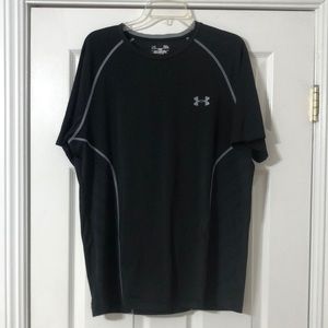 3/25🥳 Men’s UA athletic shirt
